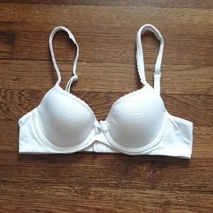 White VS Demi Bra